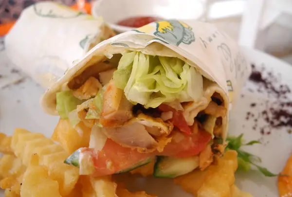 Derwish Turkish Mediterranean Restaurantの写真・動画_image_95075