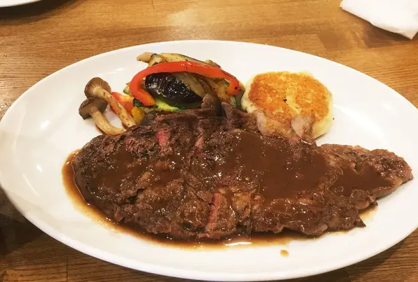 メインはやっぱりステーキ💓