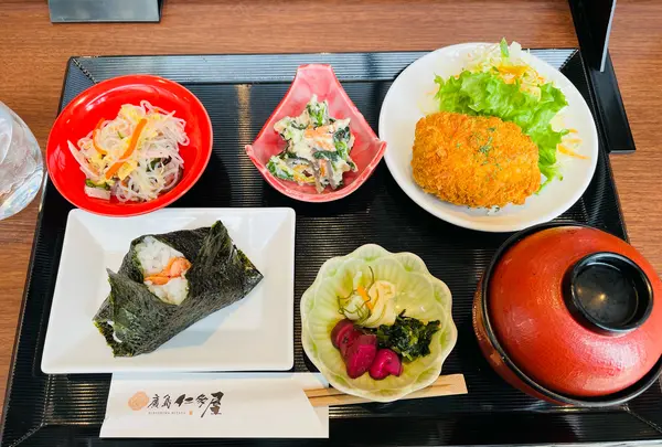 おにぎり仁多屋本店の写真・動画_image_1078019