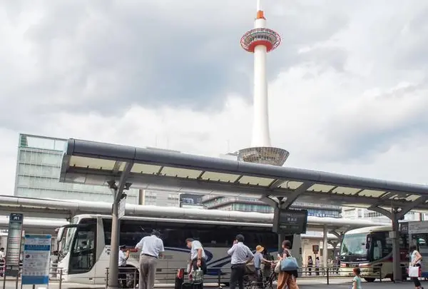 京都駅前バスターミナル
