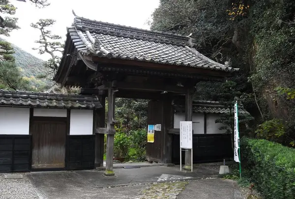 この辺り寺社仏閣が多い