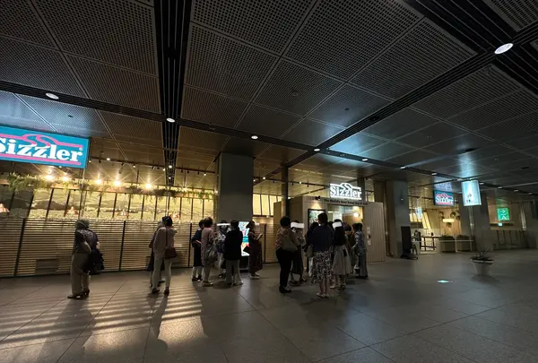 シズラー 東京国際フォーラム店の写真・動画_image_1356232