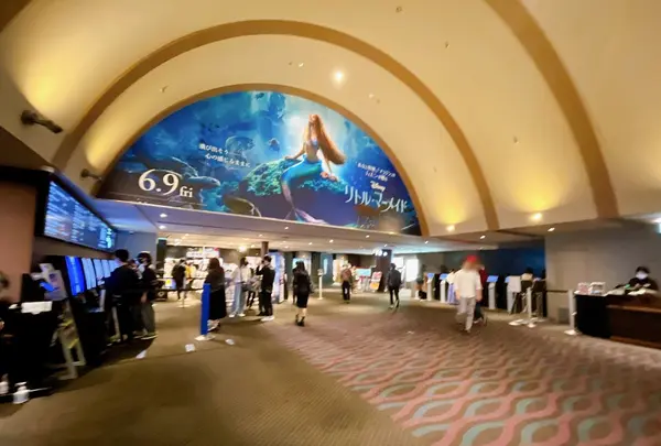 阪急メンズ大阪（HEP NAVIO）の写真・動画_image_1368085