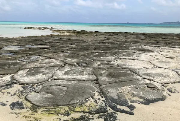 奥武島の畳石の写真・動画_image_1384302