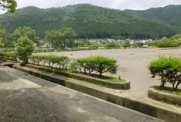 鴨川公園運動場（柊野グラウンド）