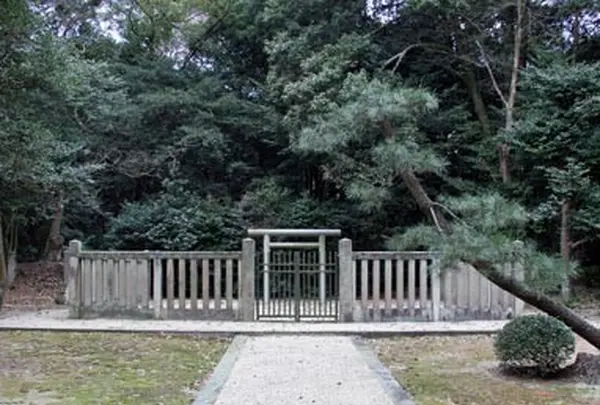 能褒野御墓