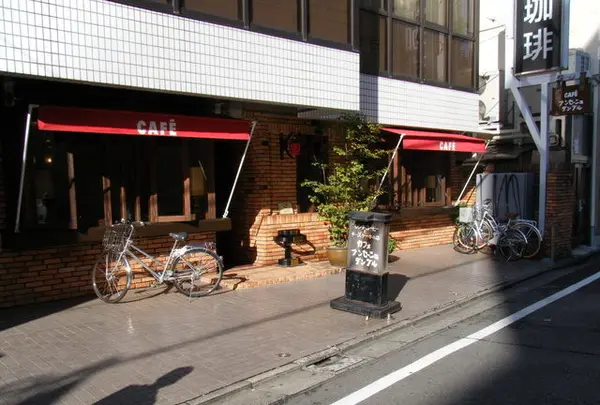 カフェ・アンセーニュ・ダングル 自由が丘店
