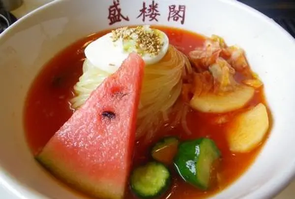 盛楼閣