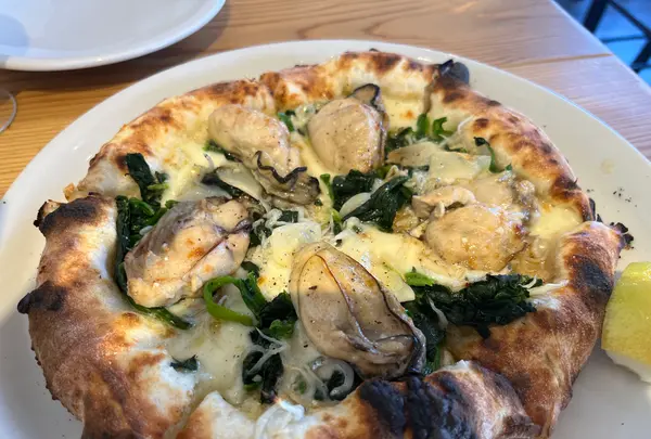 ピッツェリア ピノイゾラ ～ウェスタ～（Pizzeria Pino Isola VESTA）の写真・動画_image_1803869