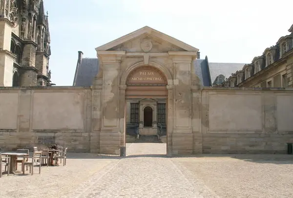 Palais du Tau