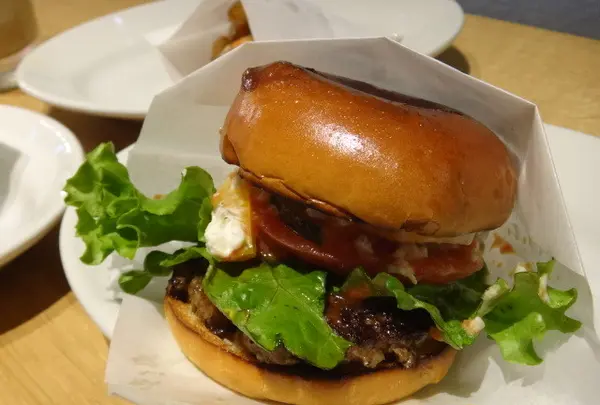 the 3rd Burger 青山骨董通り店