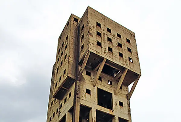 旧志免鉱業所竪坑櫓