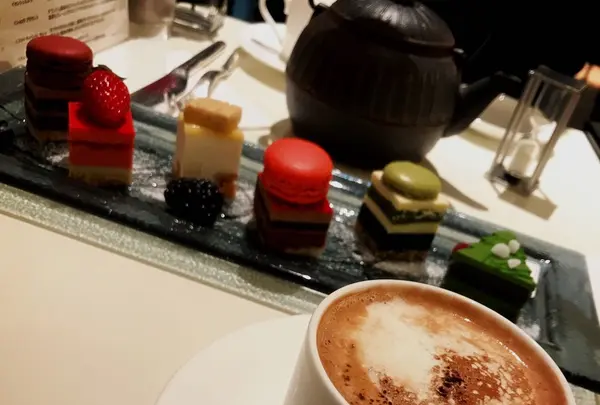 パティスリー・サダハル・アオキ・パリ 丸の内店の写真・動画_image_228371