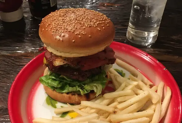 ウーピーゴールドバーガーの写真・動画_image_228675