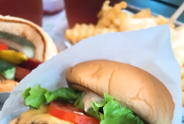 SHAKE SHACK（シェイクシャック） 東京国際フォーラム店の写真・動画_image_247153