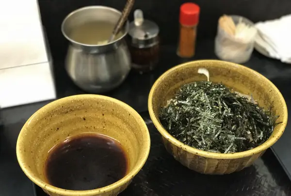 なぜ蕎麦にラー油を入れるのか。 新橋店の写真・動画_image_254490