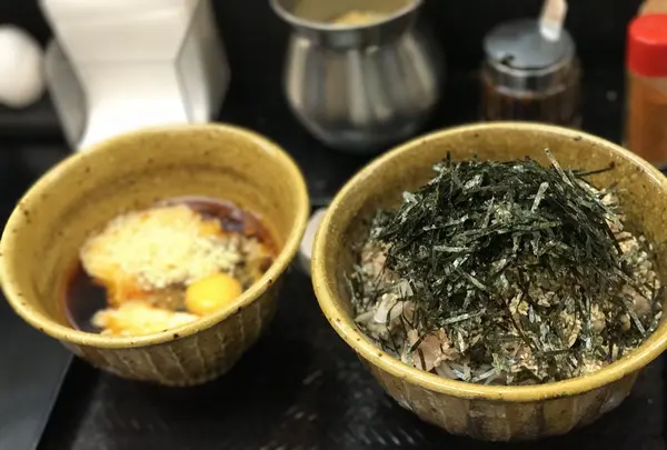 なぜ蕎麦にラー油を入れるのか。 新橋店の写真・動画_image_262774