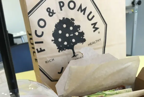 F＆P Smoothie Cafe　青山店（エフアンドピー スムージー カフェ【旧店名】フィコ アンド ポムム ジュース）の写真・動画_image_270200