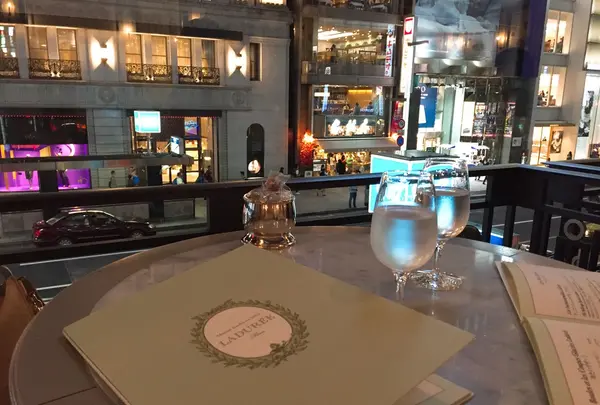 ラデュレ 銀座店（旧：ラデュレ サロン・ド・テ 銀座三越店）の写真・動画_image_270981