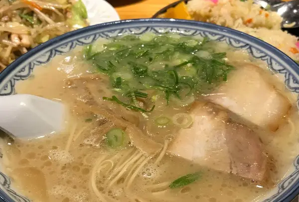元祖 赤のれん 節ちゃんラーメン 天神本店の写真・動画_image_289355