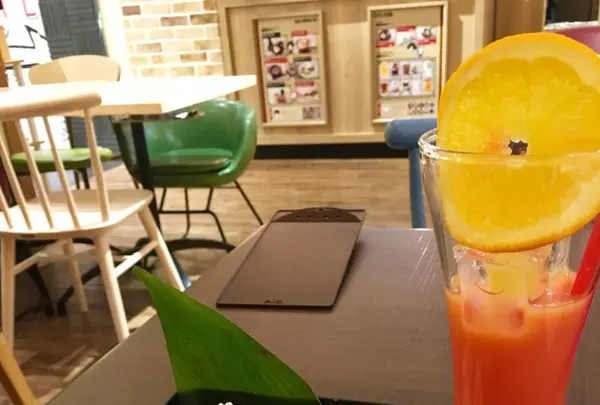 ヴィレッジヴァンガードカフェ ルミネエスト新宿店の写真・動画_image_302319