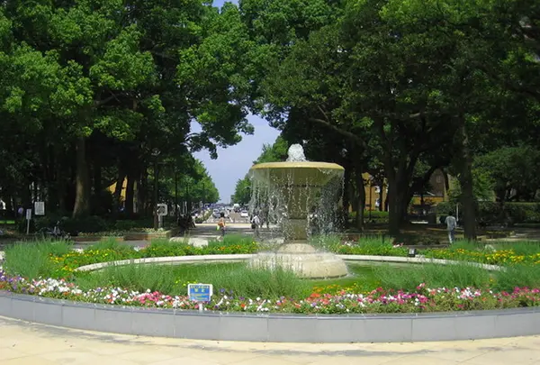 横浜公園