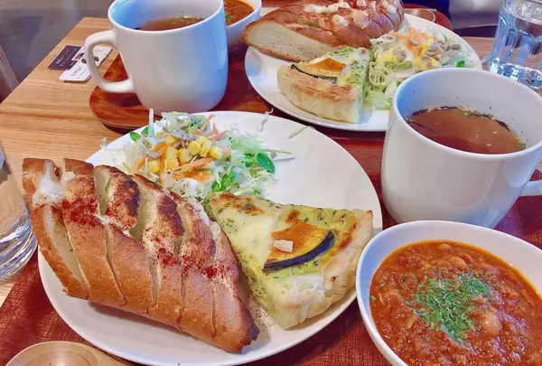 カフェ木と本の写真・動画_image_313894