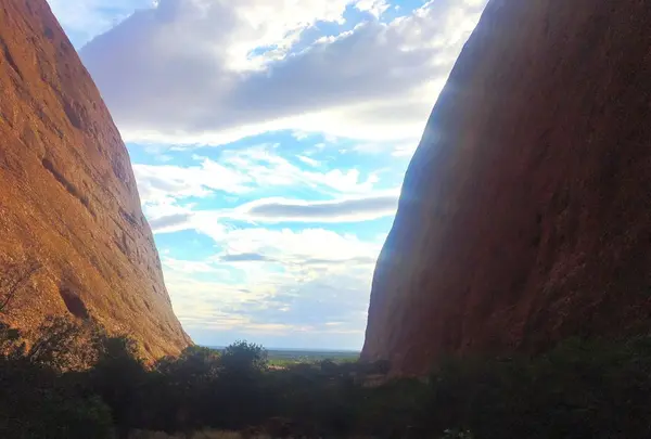 Ayers Rock（エアーズロック）の写真・動画_image_320152