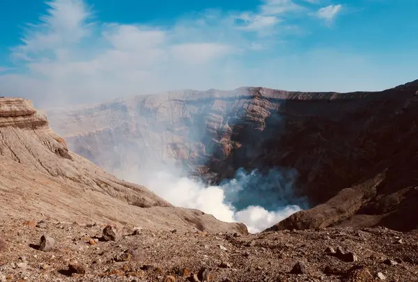 阿蘇中岳火口(阿蘇山上)の写真・動画_image_320331
