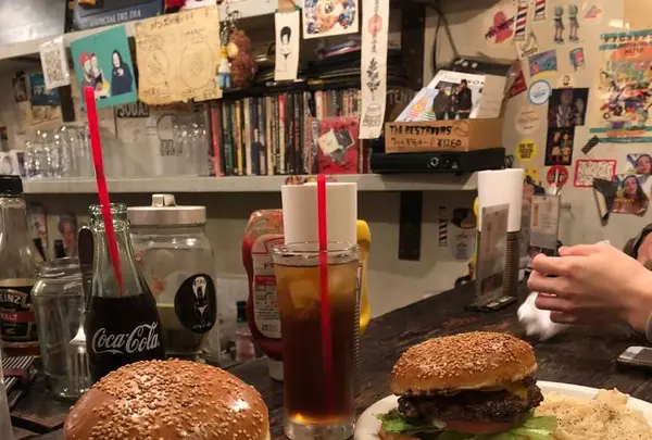 ウーピーゴールドバーガーの写真・動画_image_341335