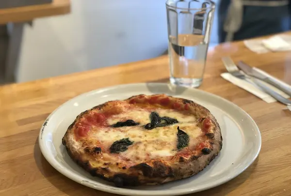 フレイズ フェイマス ピッツェリア（FREY's Famous Pizzeria）の写真・動画_image_407120