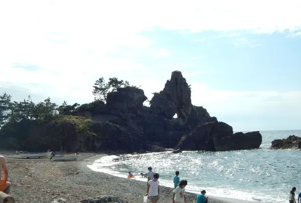 曽々木海岸（窓岩）