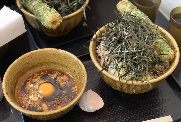 なぜ蕎麦にラー油を入れるのか。 新橋店の写真・動画_image_461264