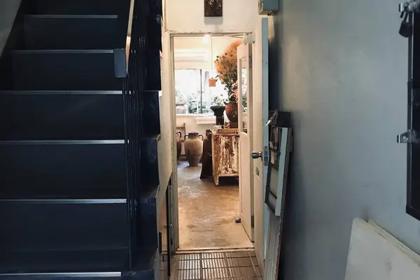 はいいろオオカミ+花屋 西別府商店の写真・動画_image_524210