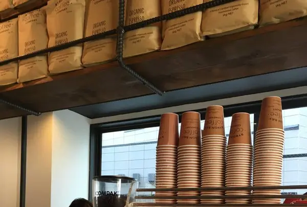 Byronbay Coffee 大門店（バイロンベイコーヒー 大門店）の写真・動画_image_644106