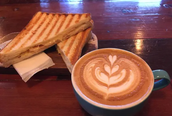 Byronbay Coffee 大門店（バイロンベイコーヒー 大門店）の写真・動画_image_694345