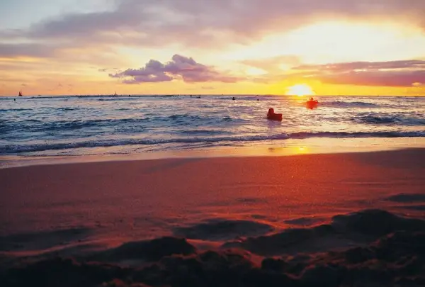 Waikiki Beach（ワイキキ・ビーチ）の写真・動画_image_694614