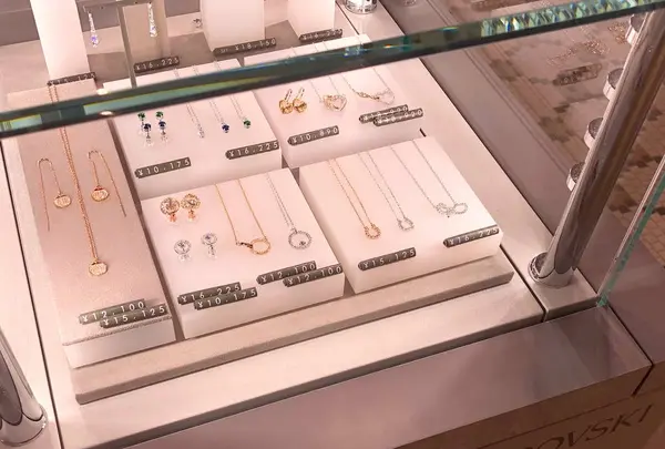 SWAROVSKI　渋谷スクランブルスクエア店の写真・動画_image_703766