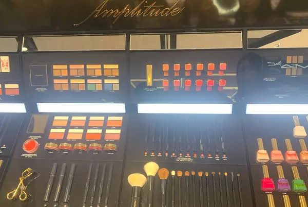 AMPLITUDE 渋谷スクランブルスクエア店の写真・動画_image_703821