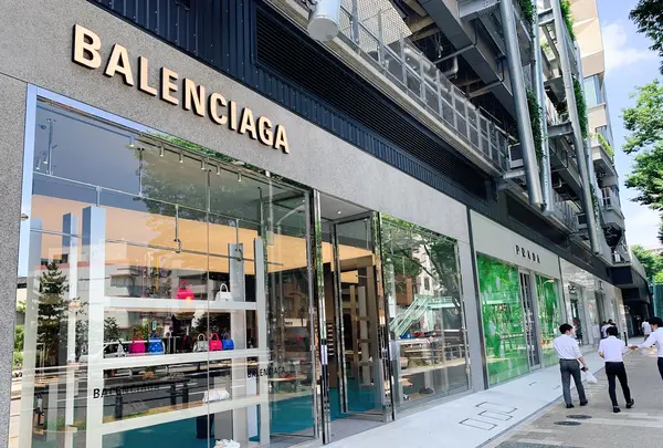 BALENCIAGA ミヤシタパークの写真・動画_image_784989