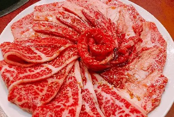 炭火焼肉 本とさや