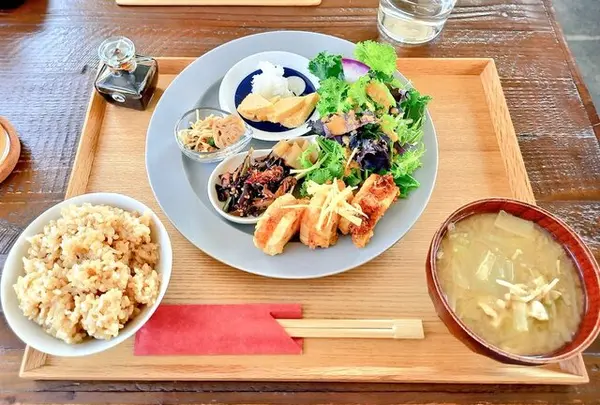 食堂キッチナ 2F