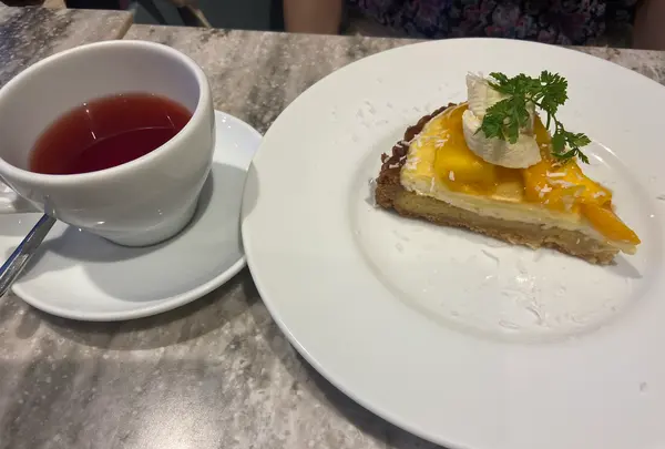 カフェ＆ブックス ビブリオテーク 東京・有楽町（café & books bibliothèque Tokyo Yurakucho）の写真・動画_image_947451