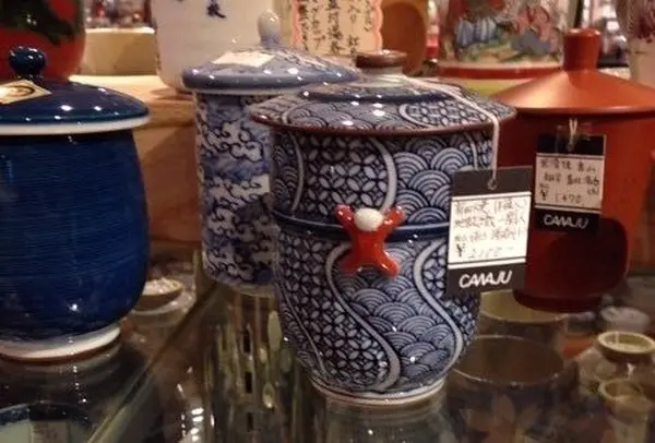 骨董・器屋さんが沢山！