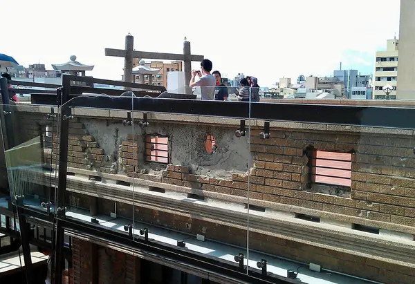 空襲の跡