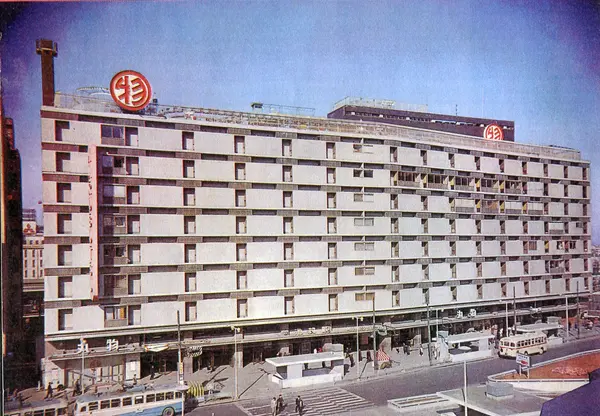 前身は東京丸物百貨店