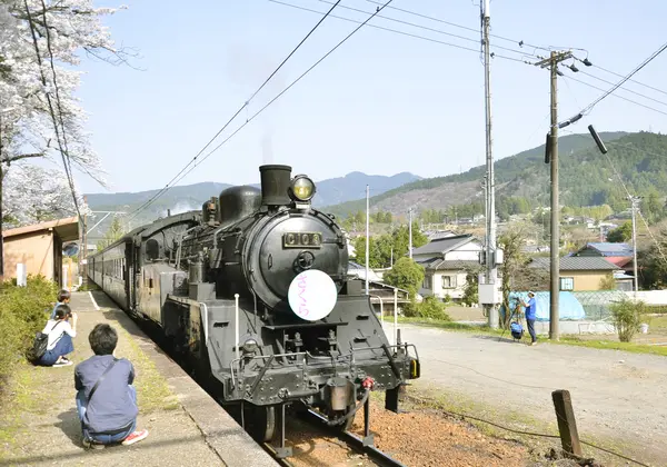 SL、通ります。
