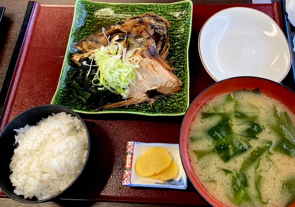 煮魚定食（鯛）