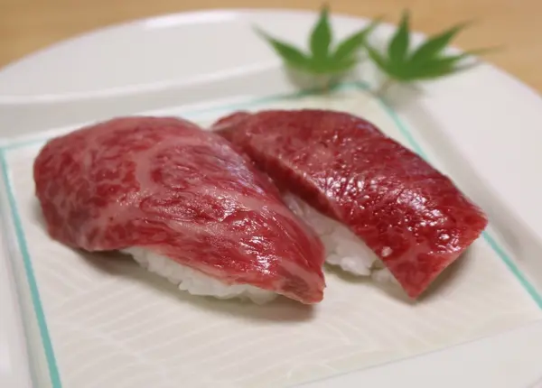 炙り肉寿司