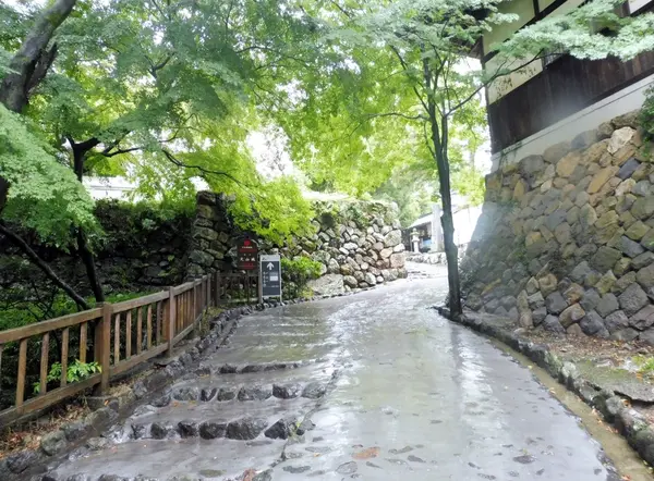犬山城への道